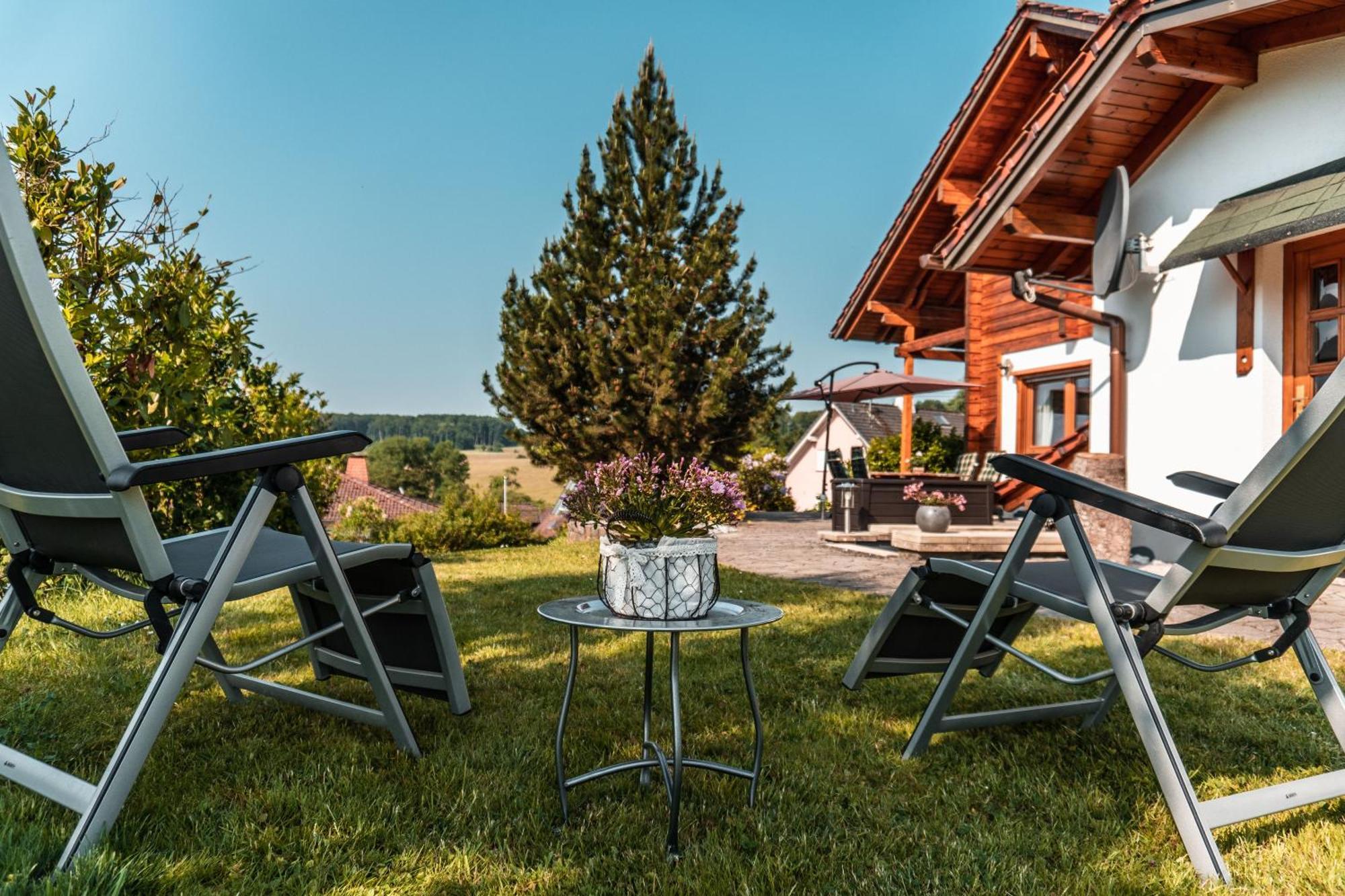 Steewer Landhaus Gemuetliche Ferienwohnung Bis 6 Pers In Ruhiger Ortsrandlage Stebach Екстериор снимка